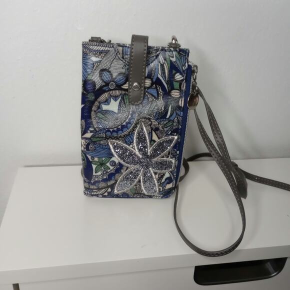 Sakroots Ella Womens Smartphone Sling Blue Steel Spirit Desert Phone Wristlet - Picture 1 of 5